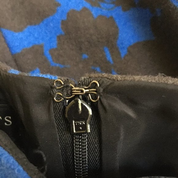 Talbots Wool Floral Pattern Pencil Skirt, Cobalt Blue/Black, Size 4P - Picture 5 of 8